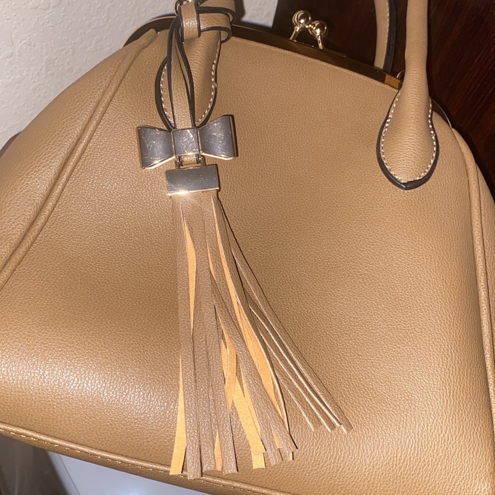 Handbag - Picture 3 of 3